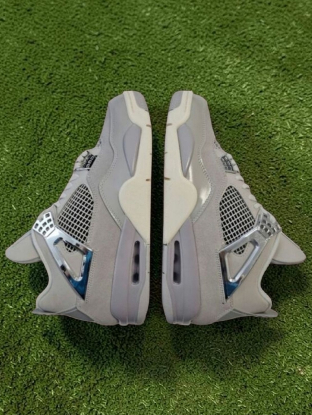 Air Jordan 4 Retro Frozen Moments Size 10.5
